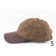 Gorras de visera ajustables con velcro.