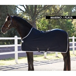 Manta de secado para caballo.